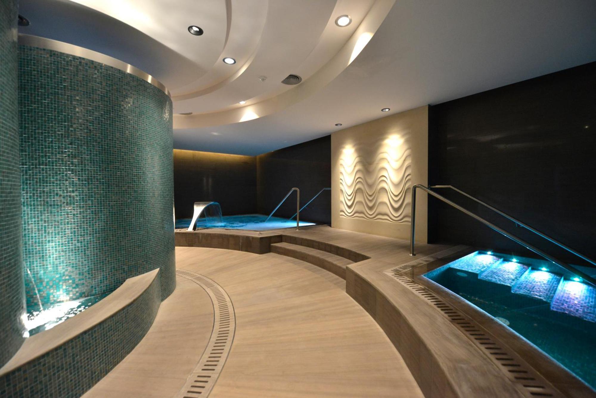 Hotel Gulf Bahrain Convention And 5*