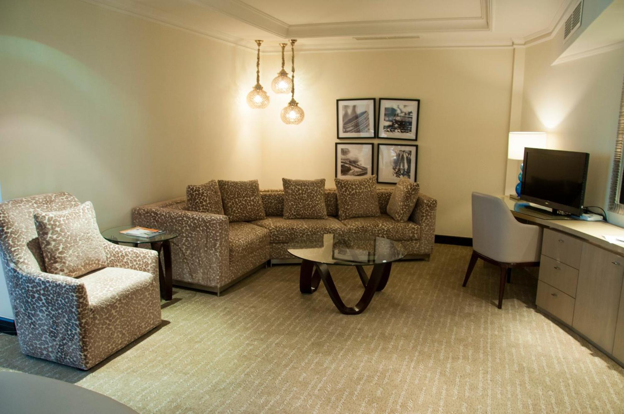Hotel Gulf Bahrain Convention And Manama